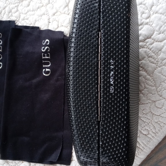 GUESS RX GLASSES AND CASE - Picture 7 of 10